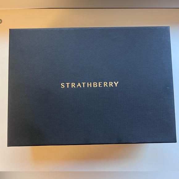 Strathberry mini crescent shoulder bag vanilla/diamond - Picture 7 of 9